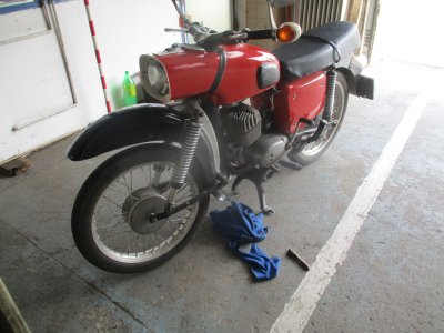ES 125